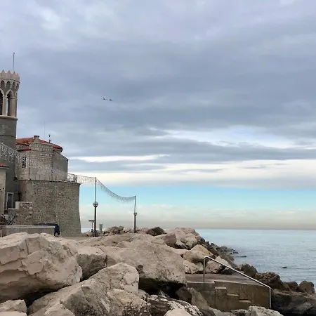 Modrin Piran